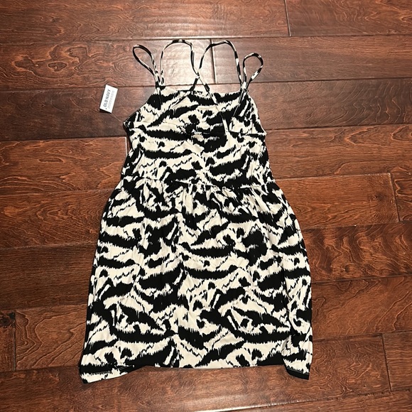 NWT Old Navy Sundress w/Pockets - Picture 5 of 7
